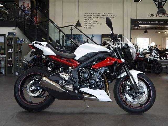 Triumph Street Triple 2015