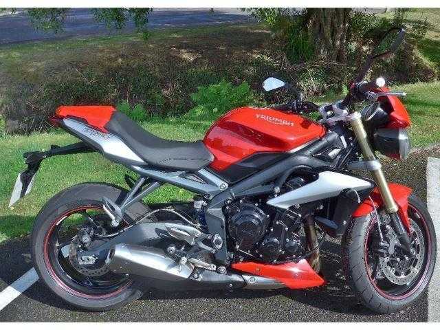 Triumph Street Triple 2015