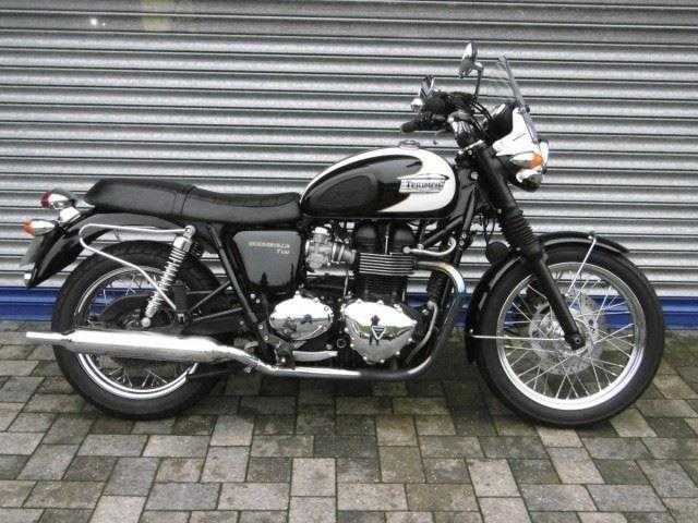 Triumph T100 2009