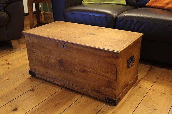 Trunk Chest Coffee Table Victorian Restored