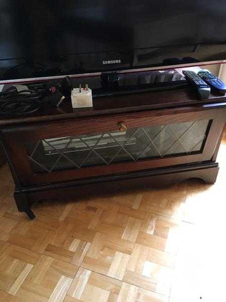 Tv cabinet