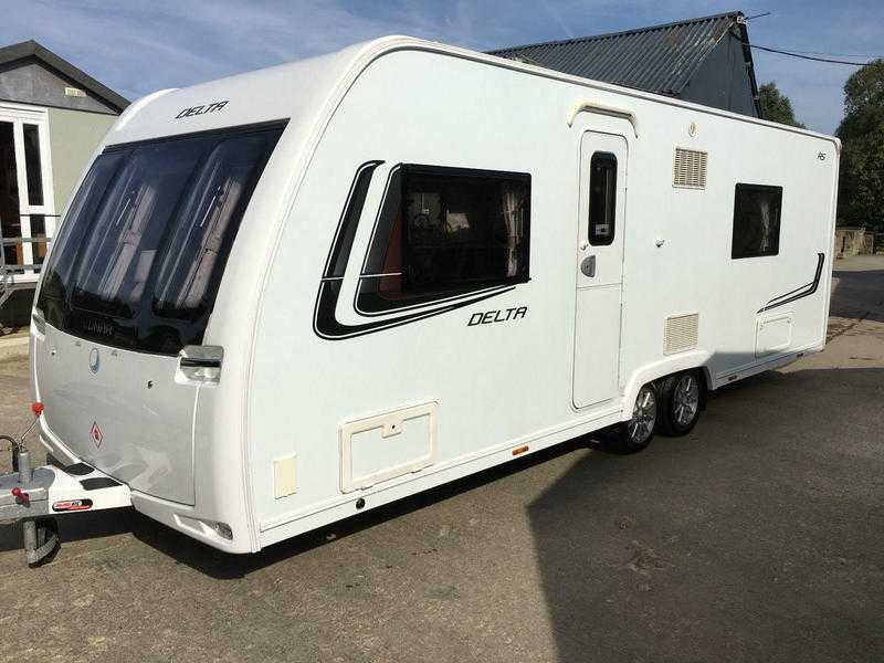 Twin Axle Lunar Delta RS End Washroom Fixed Bed