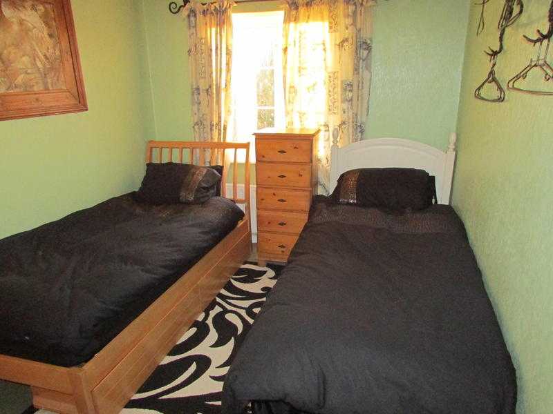 twin room in brighton for students