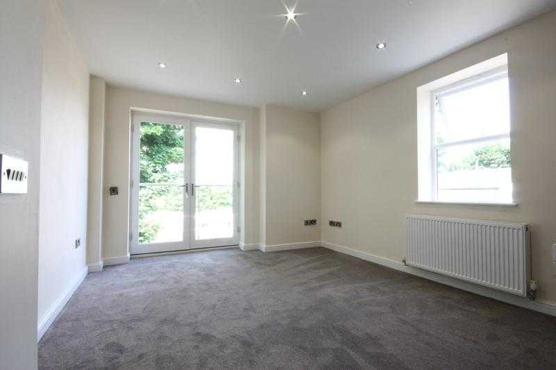 TWO BED APARTMENT TO LET IN KIPPAX