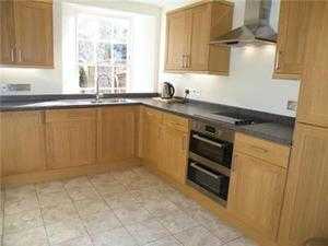 TWO  BEDROOM APARTMENT TO LET  CONISBROUGH  DONCASTER  TEL01709862438   SI  JOYCE  PROPERTIES