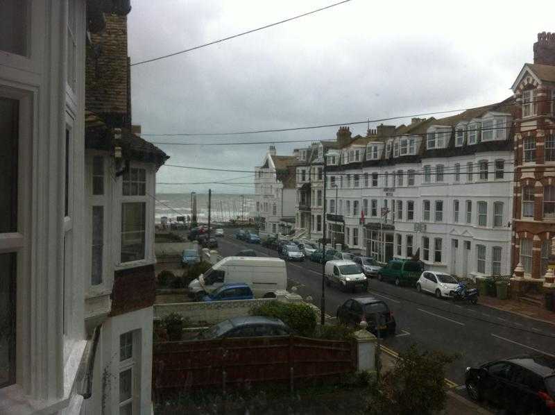 Two bedroom flat to rent-central Bexhill