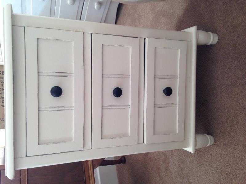 Two bedside cabinets