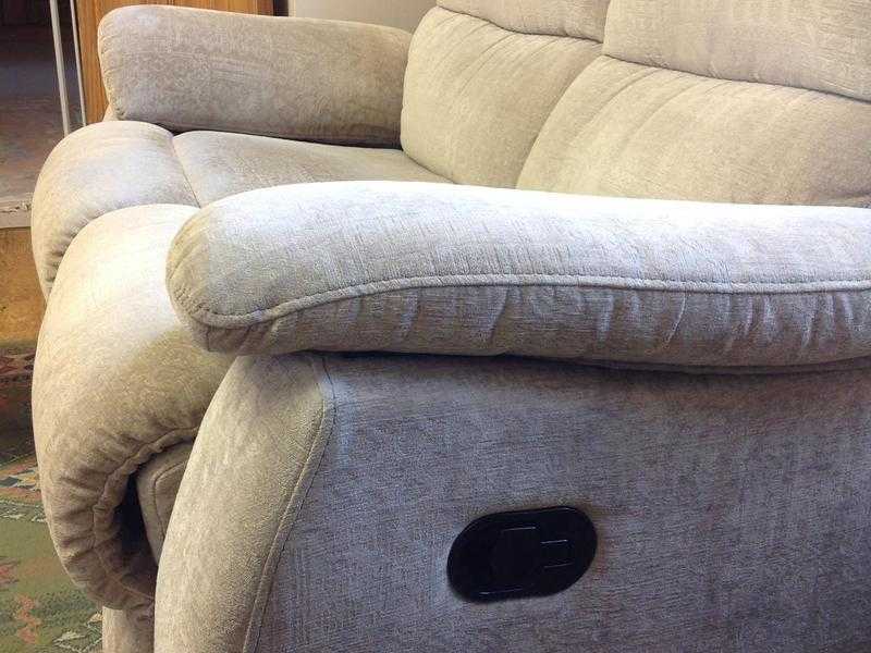 Two seater recliner