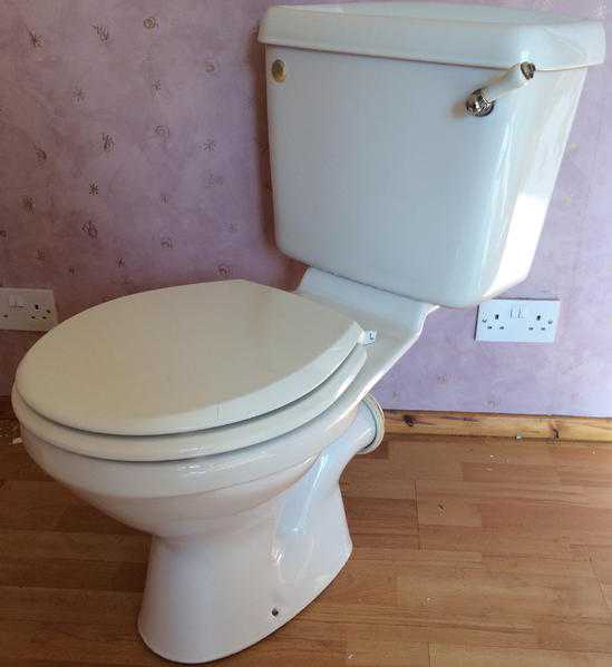 Twyford Full Cistern Toilet