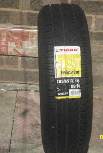 tyre 18565 R15   88H