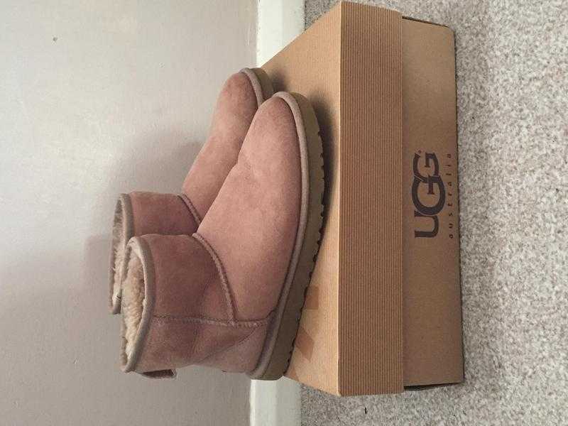 Ugg boots size 5