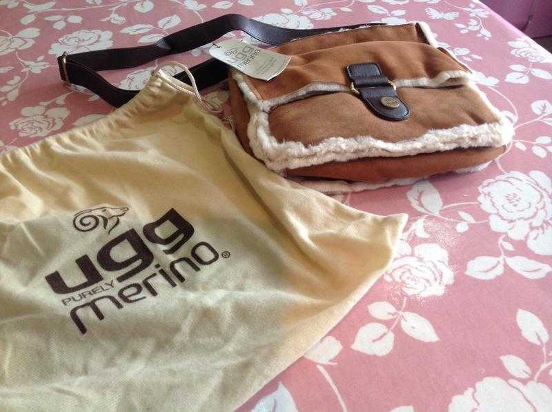 UGG PURELY MERINO QWALITY AUSTRALIAN SHEEPSKIN SHOULDER LENGHT HANDBAG WITH PURSE  CHESTNUT