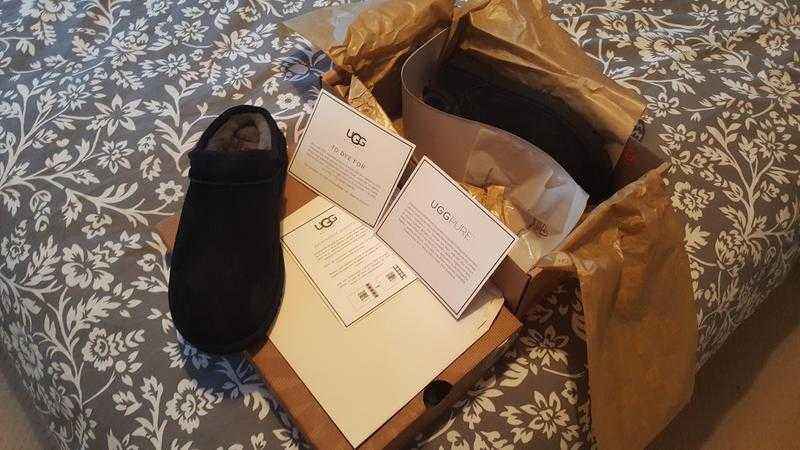Ugg slippers size 4.5 black