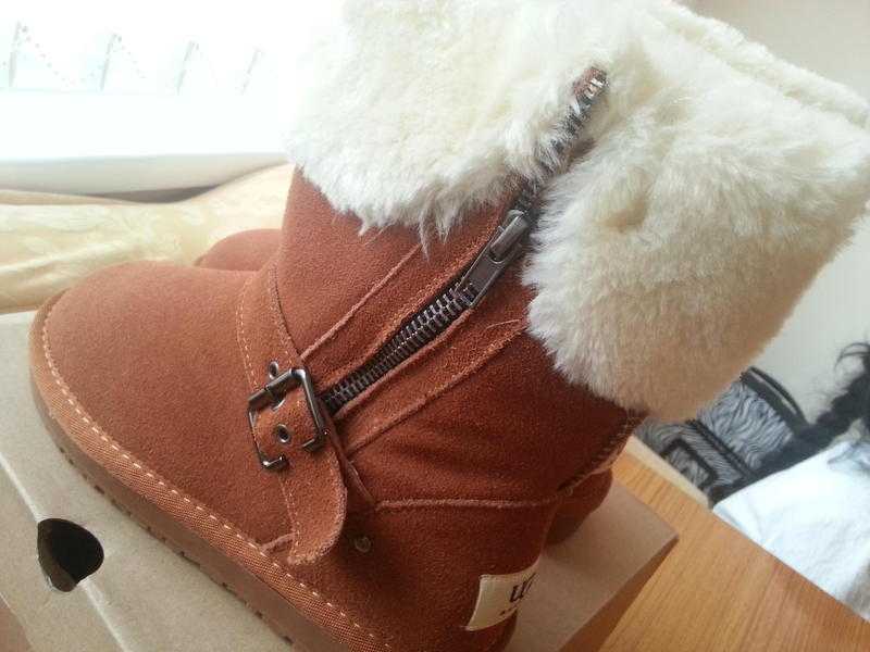 Uggs BRAND NEW BOXED perfect xmas present, BARGAIN