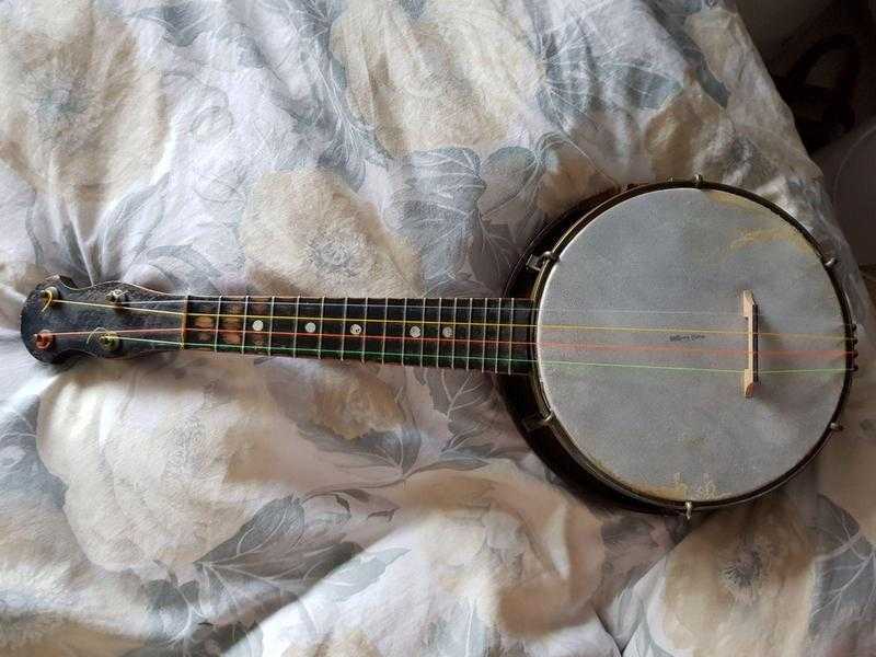 Ukulele banjo