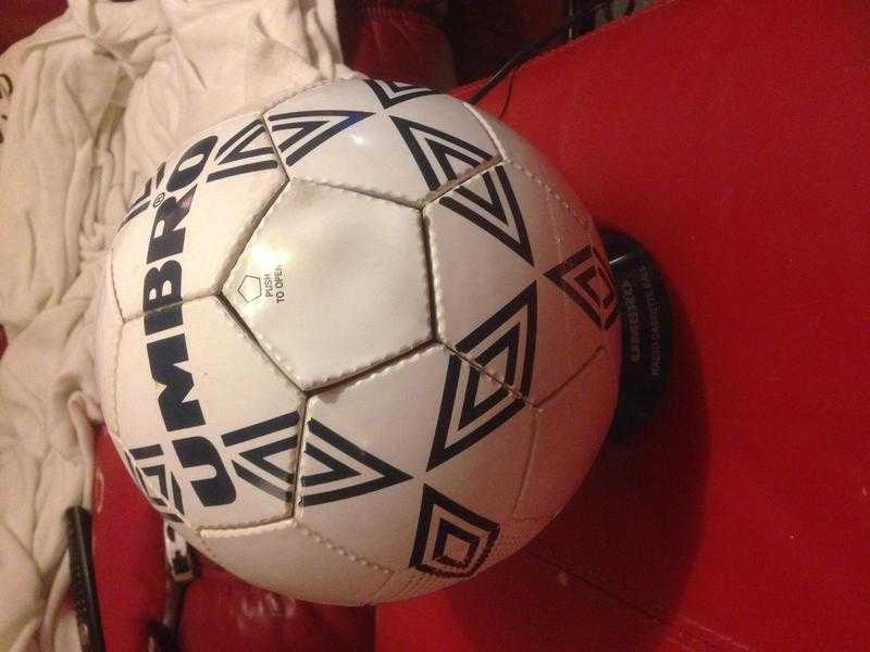 Umbro stereo radiocassette ball