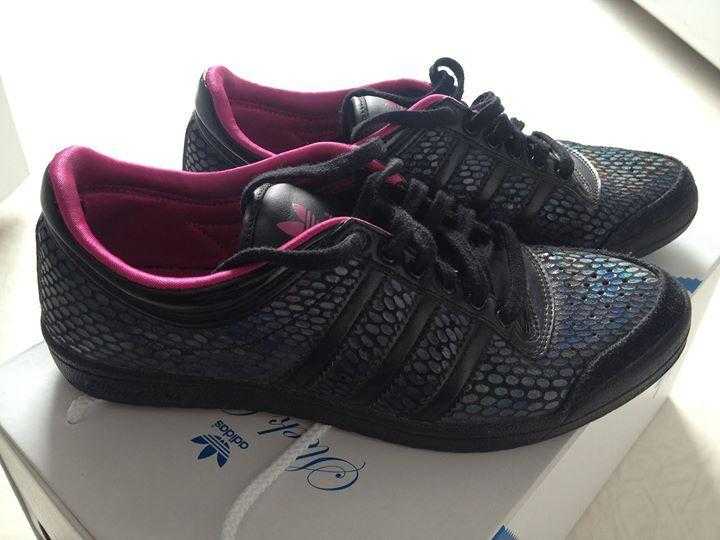 Unique Adidas Snake Print Trainers Size 5 (38)