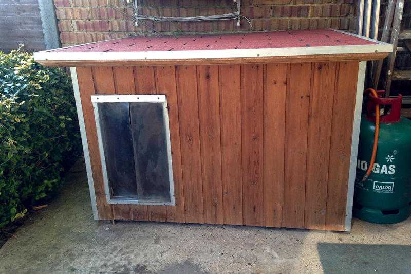 Unique kennel in mint condition