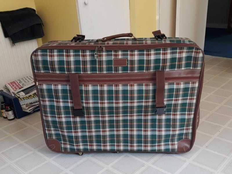 Universal extra large suitcase