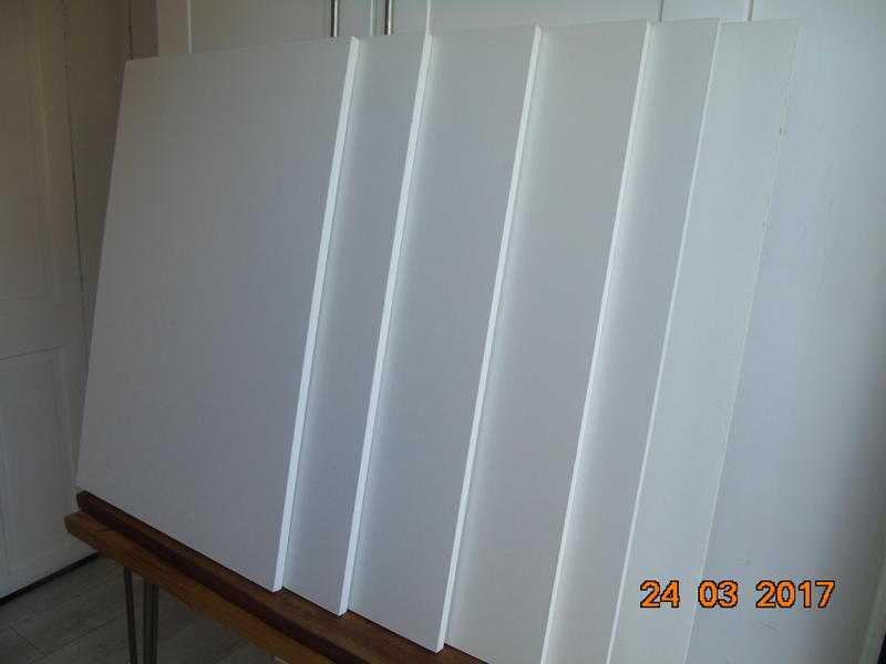 UNUSED  WICKES PLAIN WHITE KITCHEN DOORS X 6