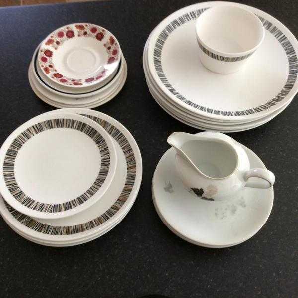 Unwanted, mixed plates etc. (Collect Shoreham)