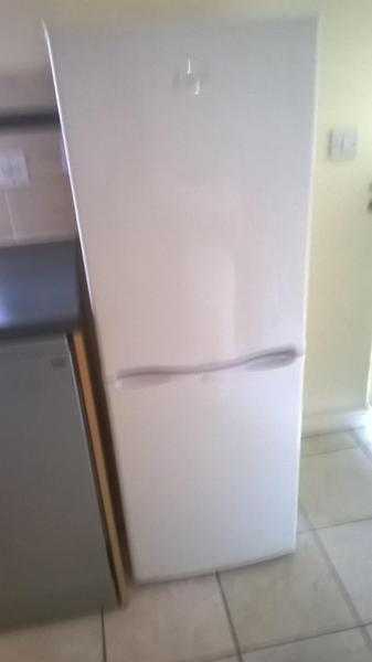 upright fridge freezer