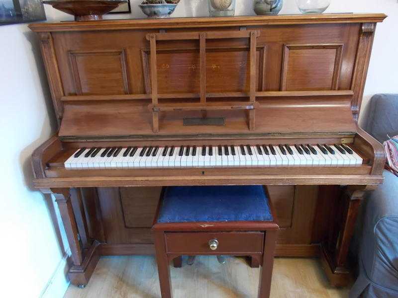 Upright Piano 100 ONO