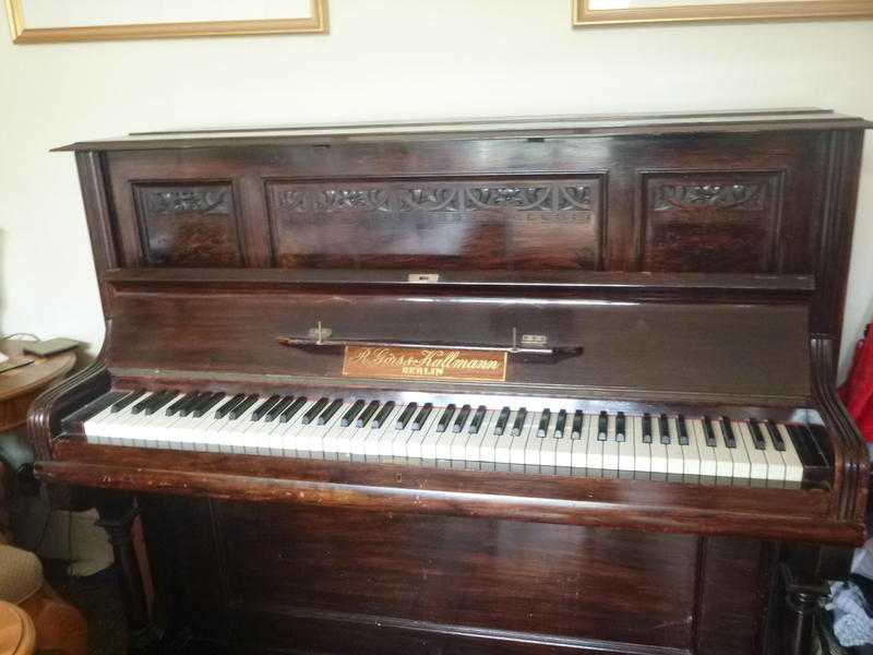 Upright Piano Atr Deco Style