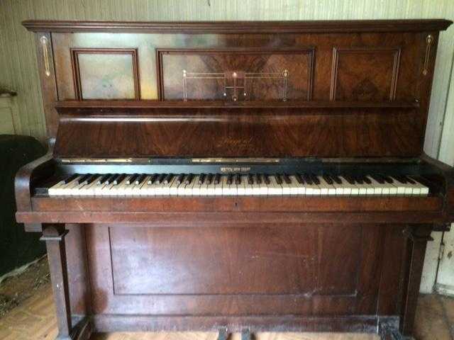 Upright piano  to give away