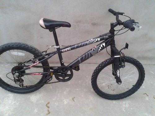 Used Black Guru Hood Mountain Bike