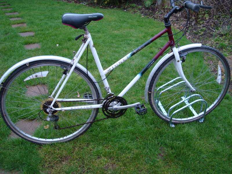 USED LADIES RALEIGH PIONEER VENTURE  BICYCLE