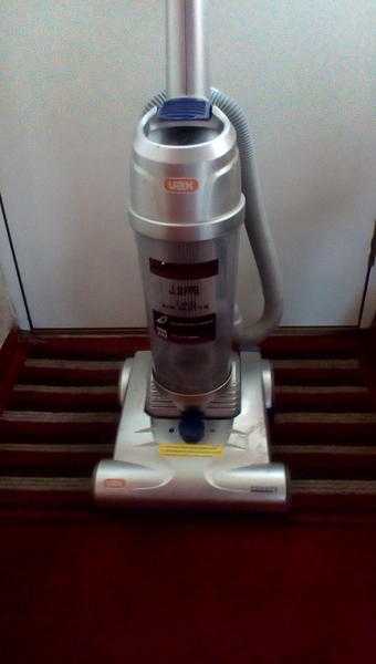 Vac 1600 watt upright vacuum cleaner