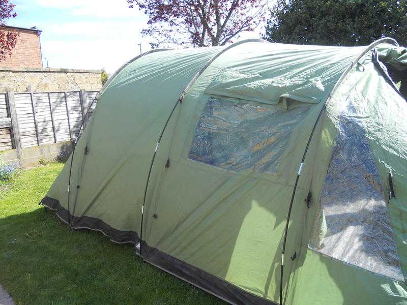 vango 5 man tent with 2 inside bedrooms ex condition used once