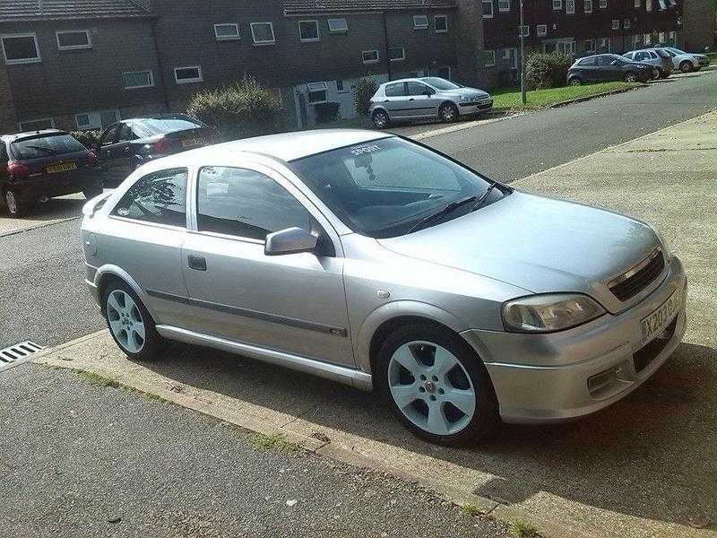 Vauxhall Astra 2000 mot july 31st 2016