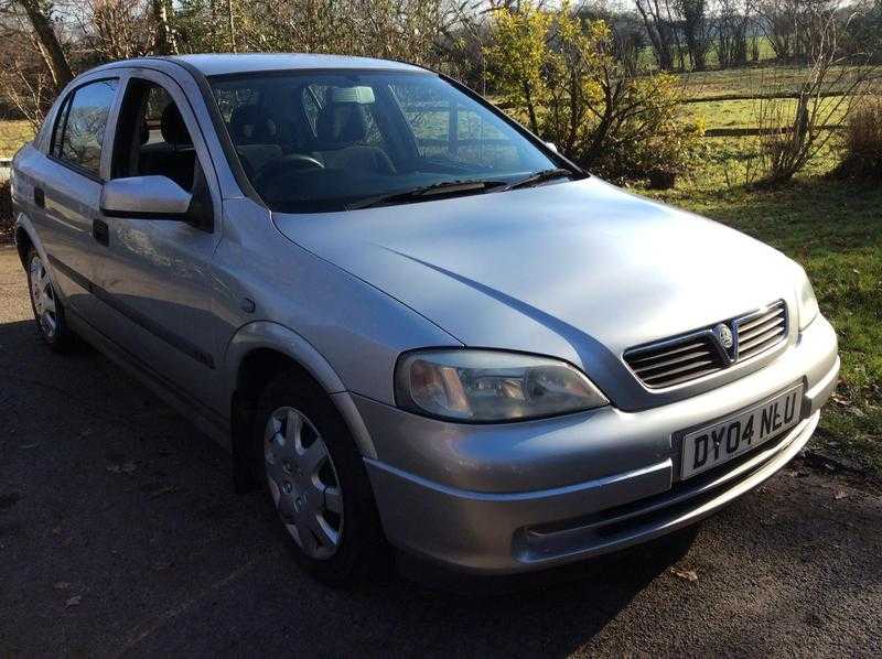 Vauxhall Astra 2004 1.6i club 5dr