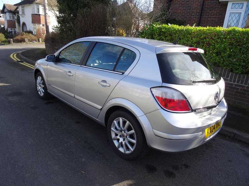 Vauxhall Astra 2004 - DESIGN AUTOMATIC 5door FULL SERVICE HISTORY