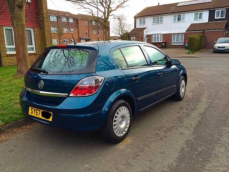 Vauxhall Astra 2007 (1.3 CDTI)