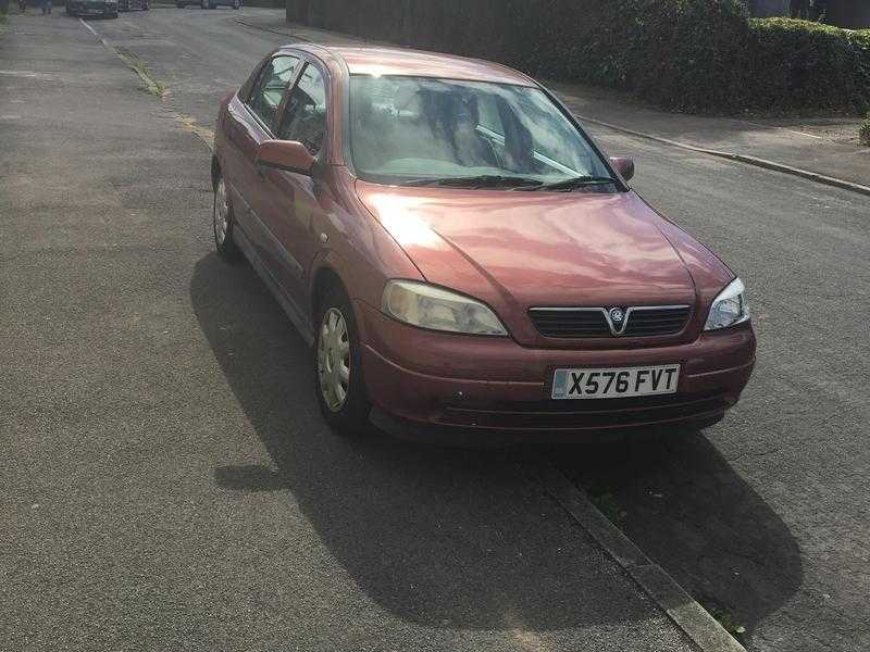 Vauxhall Astra - 350 - good condition - cheap motoring at its best