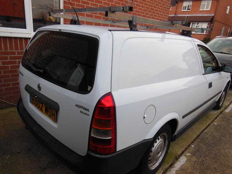 VAUXHALL ASTRA ENVOY 1.7 CDTI VAN IN WHITE ESTATE 12MONTHS MOT