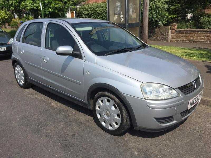 Vauxhall Corsa 1.2 design 2003 (AC)