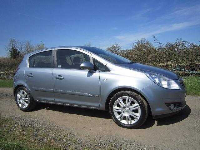 Vauxhall Corsa Design, 5dr, 1.4ltr, 2007 model, 27000 miles