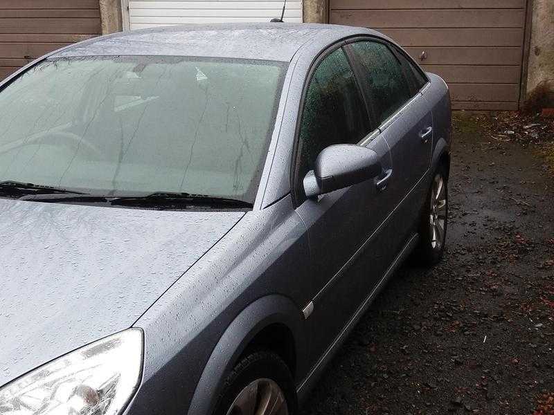 Vauxhall Vectra 2007  6 months mot 73,000 mls car is in good condition