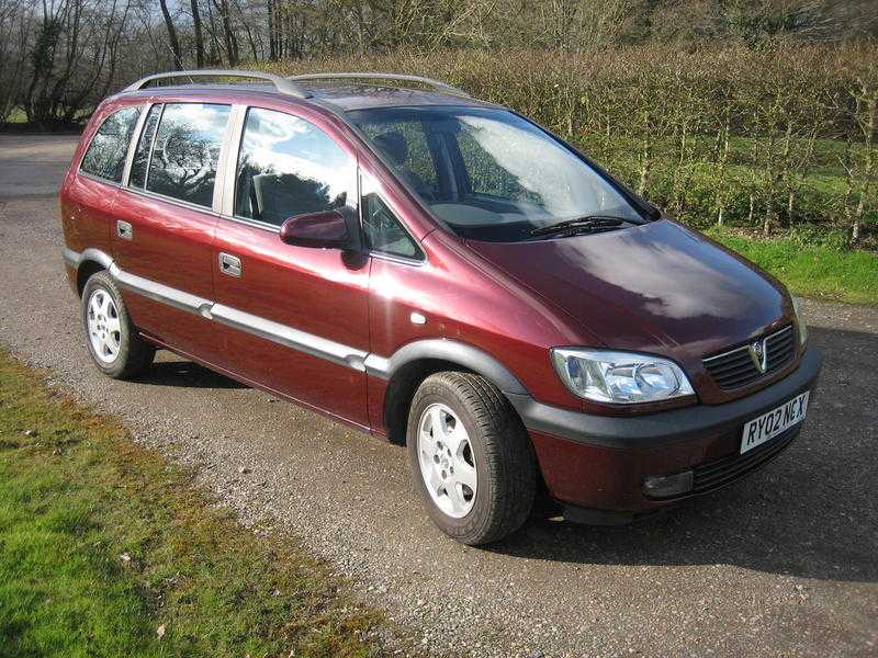 Vauxhall Zafira Elegance 2002 1.8 16v Petrol Manual Dark Red MOT April 2017