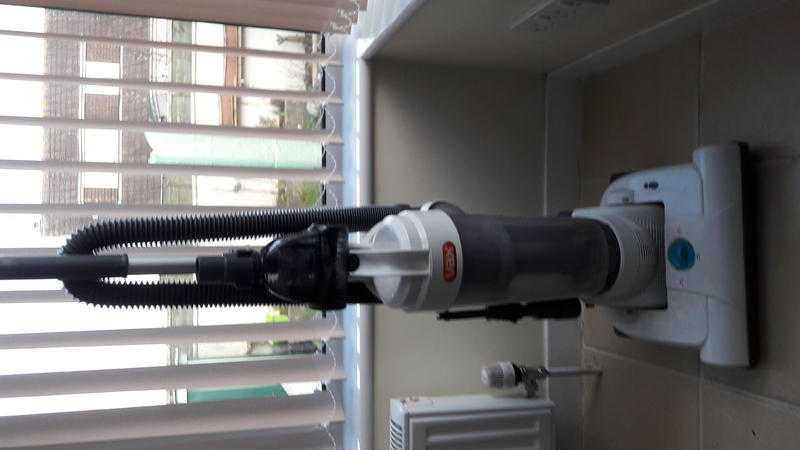 Vax Vacuum cleaner