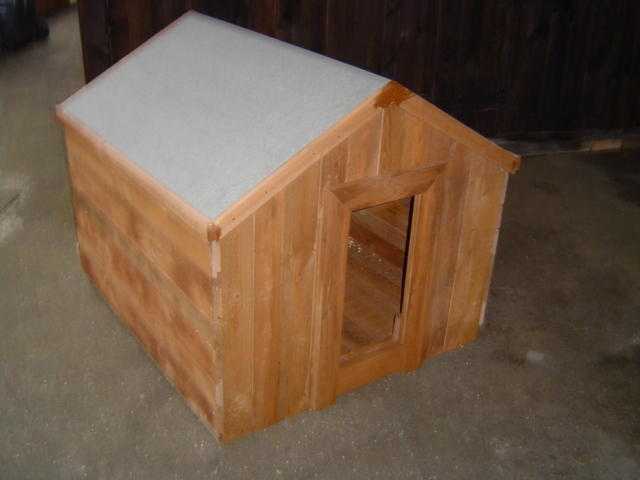 VERY LARGE DOG KENNEL