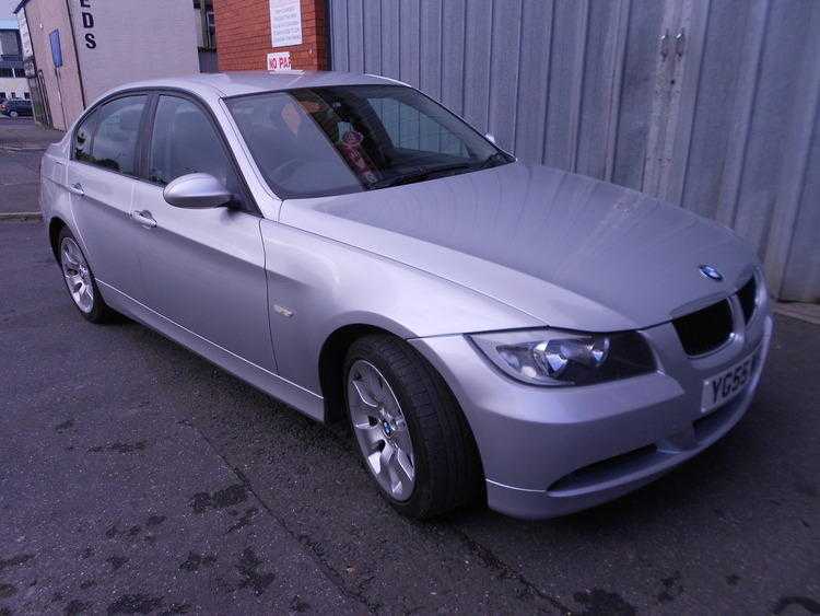 VERY LOW MILES 55 PLATE BMW 320i SE  MINT CONDITION