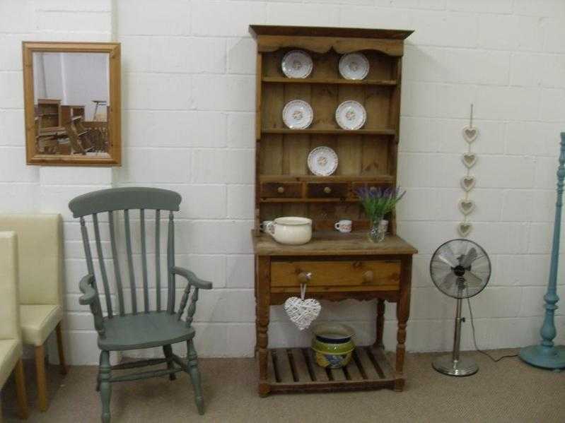 VERY OLD PINE DRESSER WITH DRAWERS SHABBY CHIC - CAN COURIER