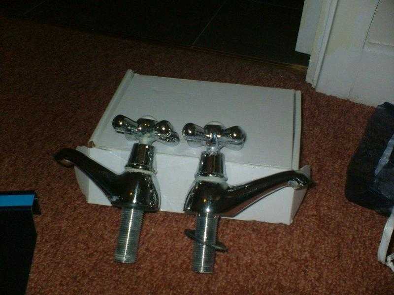 Victorian Bath Tap and Pedestal Sink Taps for Sale. Genuine Sale due to illness.