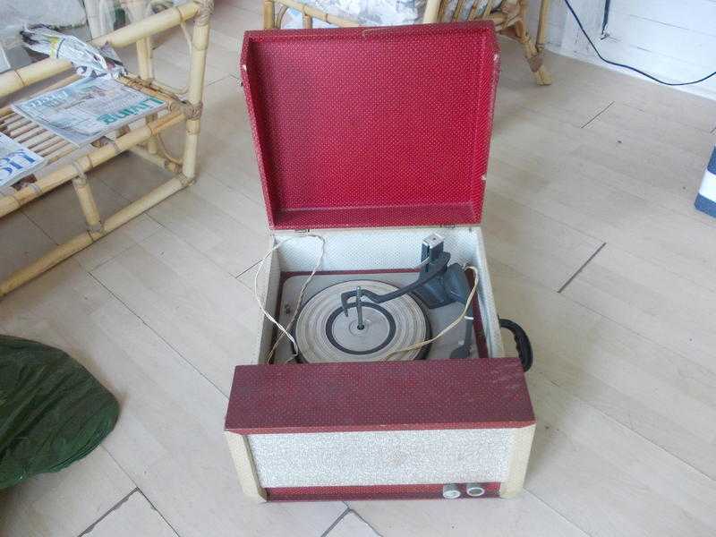 Vintage 1950039s Record Player - Collectable