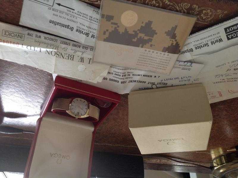 VINTAGE 1973 GENTS SOLID 9CT GOLD OMEGA DEVILLE AUTO DATE WATCH WITH BOXES BOOKS ORIGINAL RECEIPT